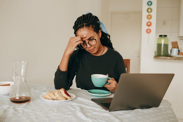 caffeine intake triggers headache relief
